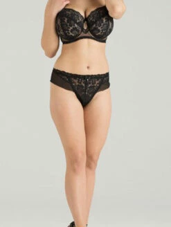 Ewa Michalak Yennifer Thong